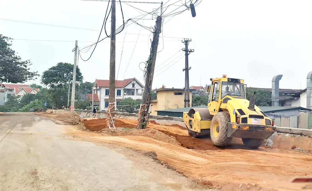 Nh&amp;agrave; thầu đang khẩn trương thi c&amp;ocirc;ng c&amp;aacute;c hạng mục c&amp;ograve;n lại của tuyến đường