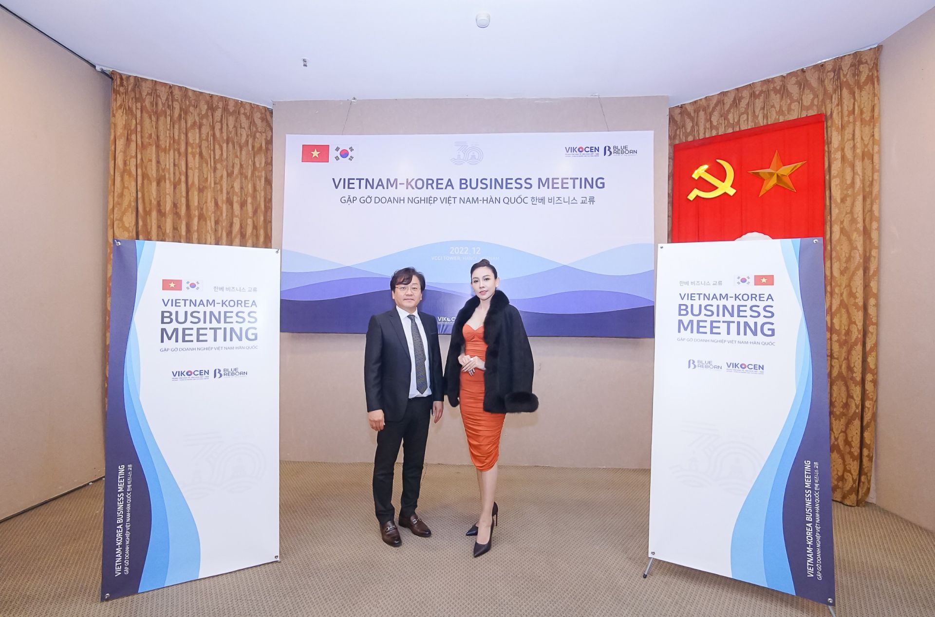 Chủ tịch Blue Reborn &amp;Ocirc;ng Teawon v&amp;agrave; Hoa Hậu Hồng Nhung &amp;ndash; CEO Fancy
