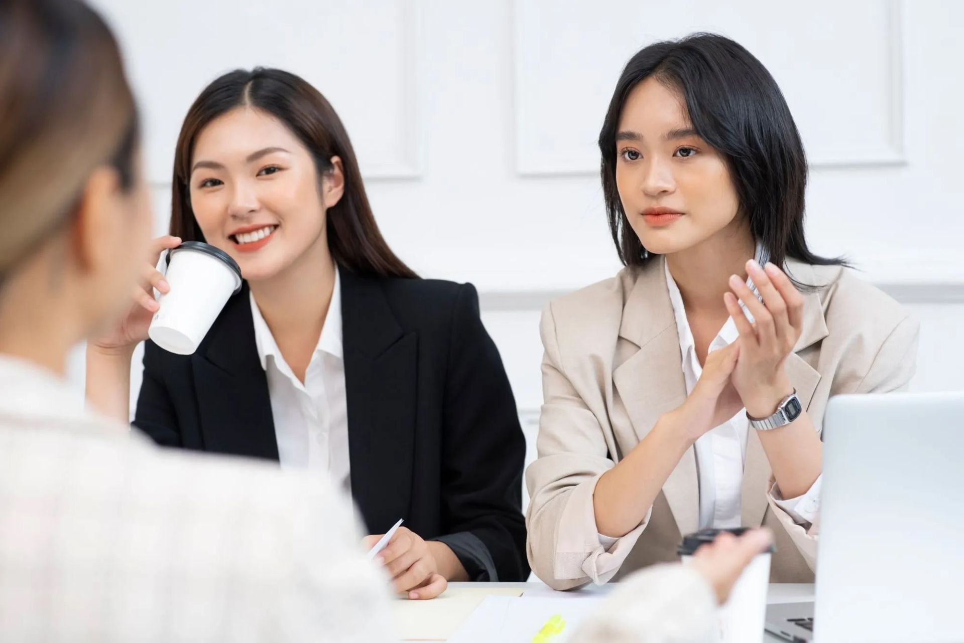 L&amp;atilde;nh đạo phải l&amp;agrave; người truyền cảm hứng, l&amp;agrave; khơi nguồn của sức mạnh v&amp;agrave; sẵn s&amp;agrave;ng để n&amp;acirc;ng đỡ người kh&amp;aacute;c trong khoảng thời gian d&amp;agrave;i