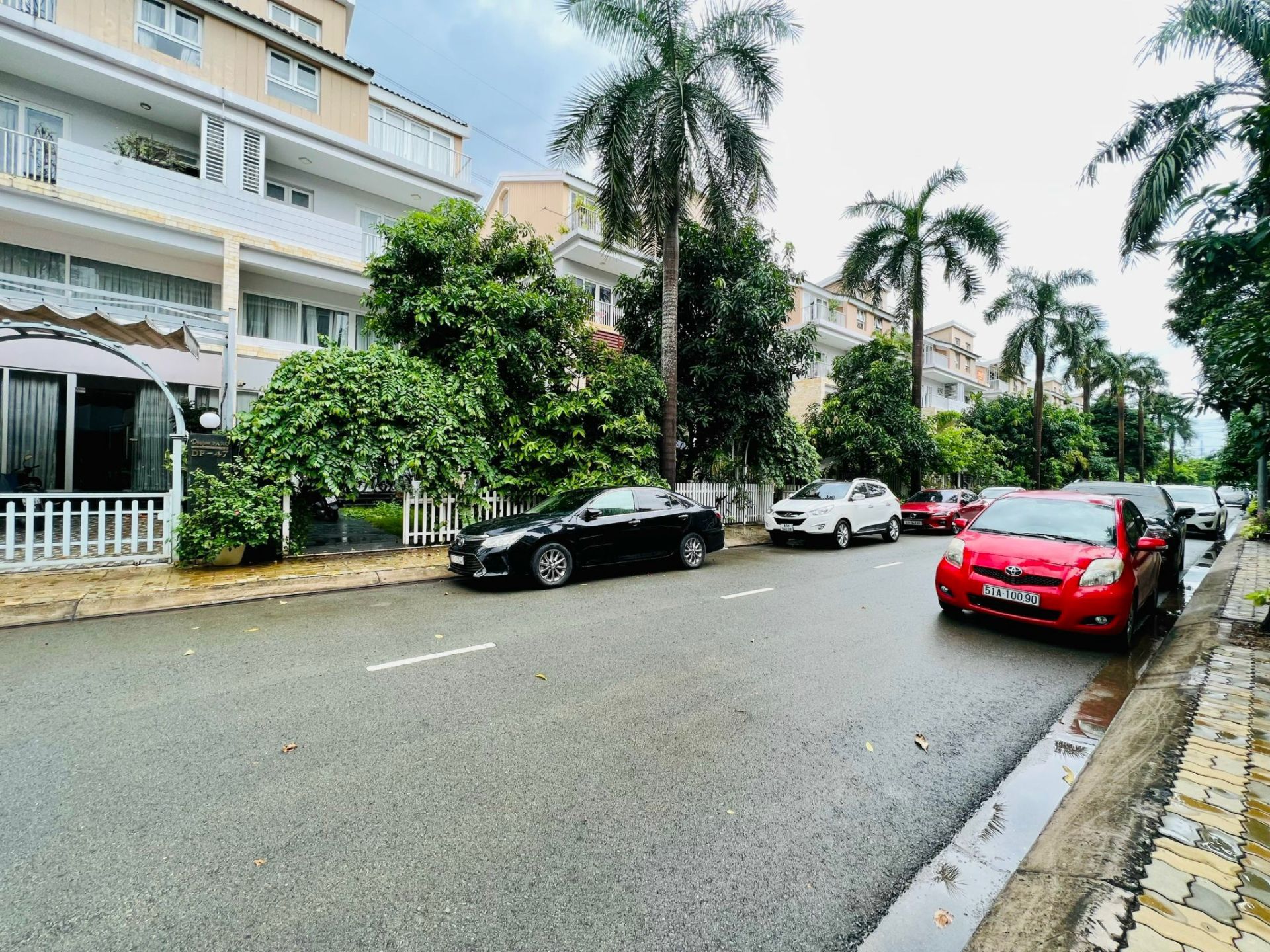 Xe &amp;ocirc; t&amp;ocirc; của cư d&amp;acirc;n phải để hết ở l&amp;ograve;ng đường nội khu do CĐT điều chỉnh kh&amp;ocirc;ng x&amp;acirc;y tầng hầm