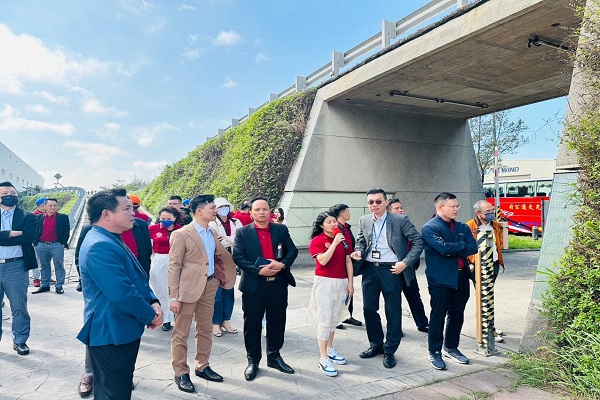 C&amp;aacute;c doanh nghiệp đi tham quan thực tế tại c&amp;aacute;c c&amp;ocirc;ng tr&amp;igrave;nh