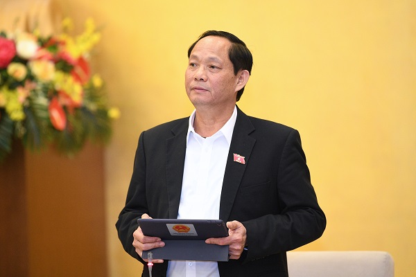 Ph&amp;oacute; Chủ tịch Quốc hội Trần Quang Phương  ph&amp;aacute;t biểu tại phi&amp;ecirc;n họp