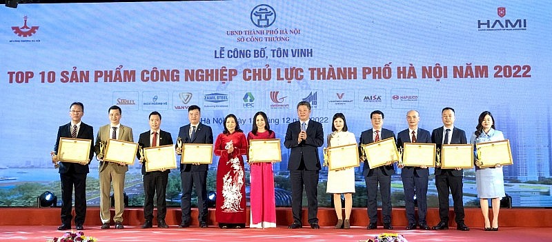 C&amp;aacute;c doanh nghiệp tham gia chương tr&amp;igrave;nh sản phẩm c&amp;ocirc;ng nghiệp chủ lực cũng đ&amp;atilde; nỗ lực &amp;aacute;p dụng tiến bộ khoa học kỹ thuật, c&amp;ocirc;ng nghệ ti&amp;ecirc;n tiến hiện đại v&amp;agrave;o sản xuất