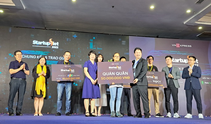 Qu&amp;aacute;n qu&amp;acirc;n v&amp;agrave; tốp 4 dự &amp;aacute;n gi&amp;agrave;nh giải Startup Việt 2022
