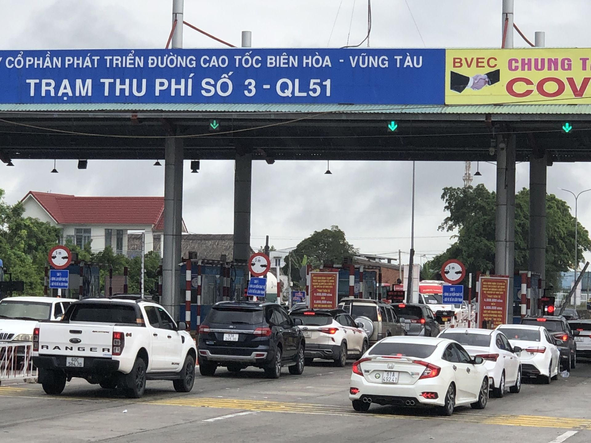 Cao tốc Bi&amp;ecirc;n Ho&amp;agrave; &amp;ndash; Vũng T&amp;agrave;u vẫn tiếp tục thu ph&amp;iacute;
