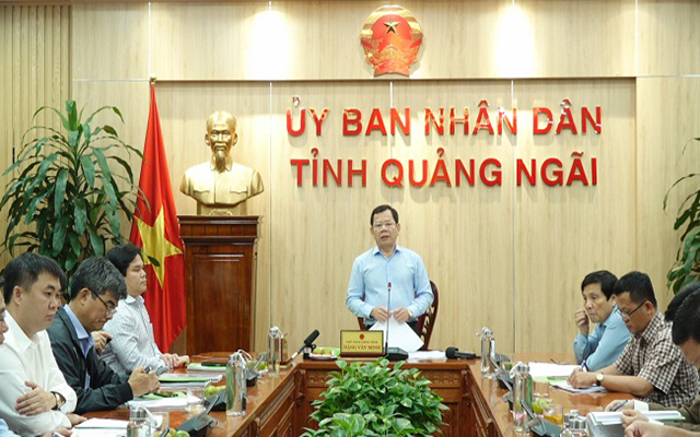Chủ tịch UBND tỉnh Đặng Văn Minh  ph&amp;aacute;t biểu