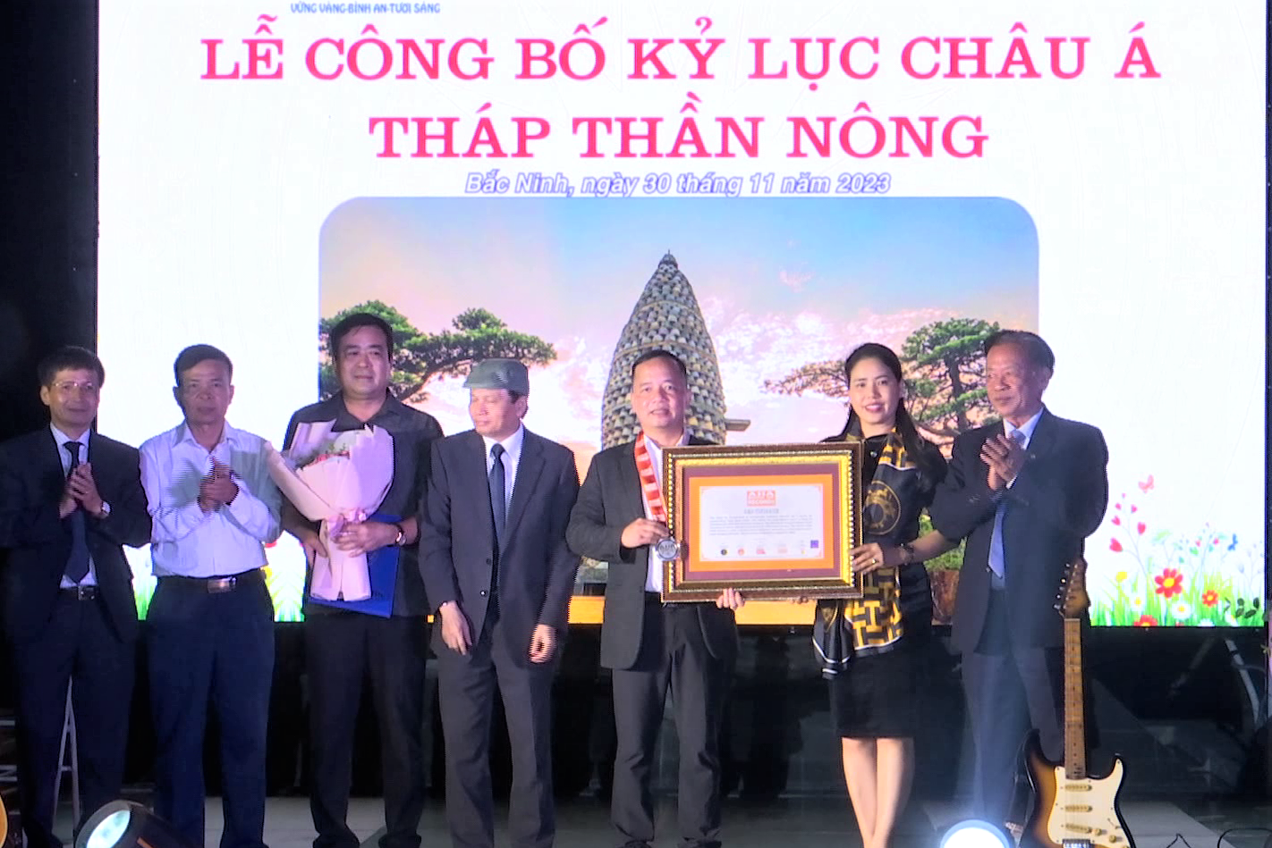 ội đồng X&amp;aacute;c lập kỷ lục Việt Nam (VietKings) đ&amp;atilde; trao giấy chứng nhận kỷ lục ch&amp;acirc;u &amp;Aacute; đối với Th&amp;aacute;p cối đ&amp;aacute; (Th&amp;aacute;p Thần N&amp;ocirc;ng)