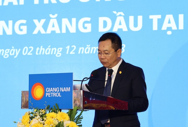 &amp;Ocirc;ng Nguyễn Trọng Ngọc - Tổng Gi&amp;aacute;m đốc C&amp;ocirc;ng ty TNHH Xăng dầu Giang Nam ph&amp;aacute;t biểu tại buổi lễ