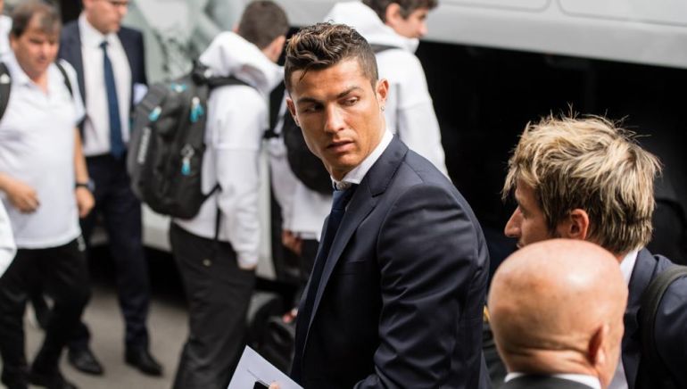 Cristiano Ronaldo đang d&amp;iacute;nh v&amp;agrave;o một vụ kiện tập thể c&amp;oacute; li&amp;ecirc;n quan đến tiền m&amp;atilde; h&amp;oacute;a.