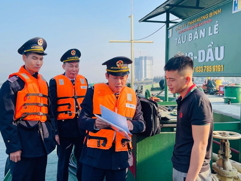 Hải quan Quảng Ninh tăng cường c&amp;ocirc;ng t&amp;aacute;c chống bu&amp;ocirc;n lậu, gian lận thương mại &amp;amp; vận chuyển tr&amp;aacute;i ph&amp;eacute;p h&amp;agrave;ng h&amp;oacute;a qua bi&amp;ecirc;n giới
