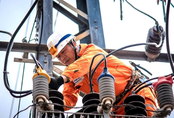 tăng cường kiểm tra, r&amp;agrave; so&amp;aacute;t to&amp;agrave;n bộ lưới điện, nhất l&amp;agrave; c&amp;aacute;c khu vực diễn ra lễ, hội, địa điểm diễn ra c&amp;aacute;c hoạt động ch&amp;iacute;nh trị, văn h&amp;oacute;a tr&amp;ecirc;n địa b&amp;agrave;n Th&amp;agrave;nh phố