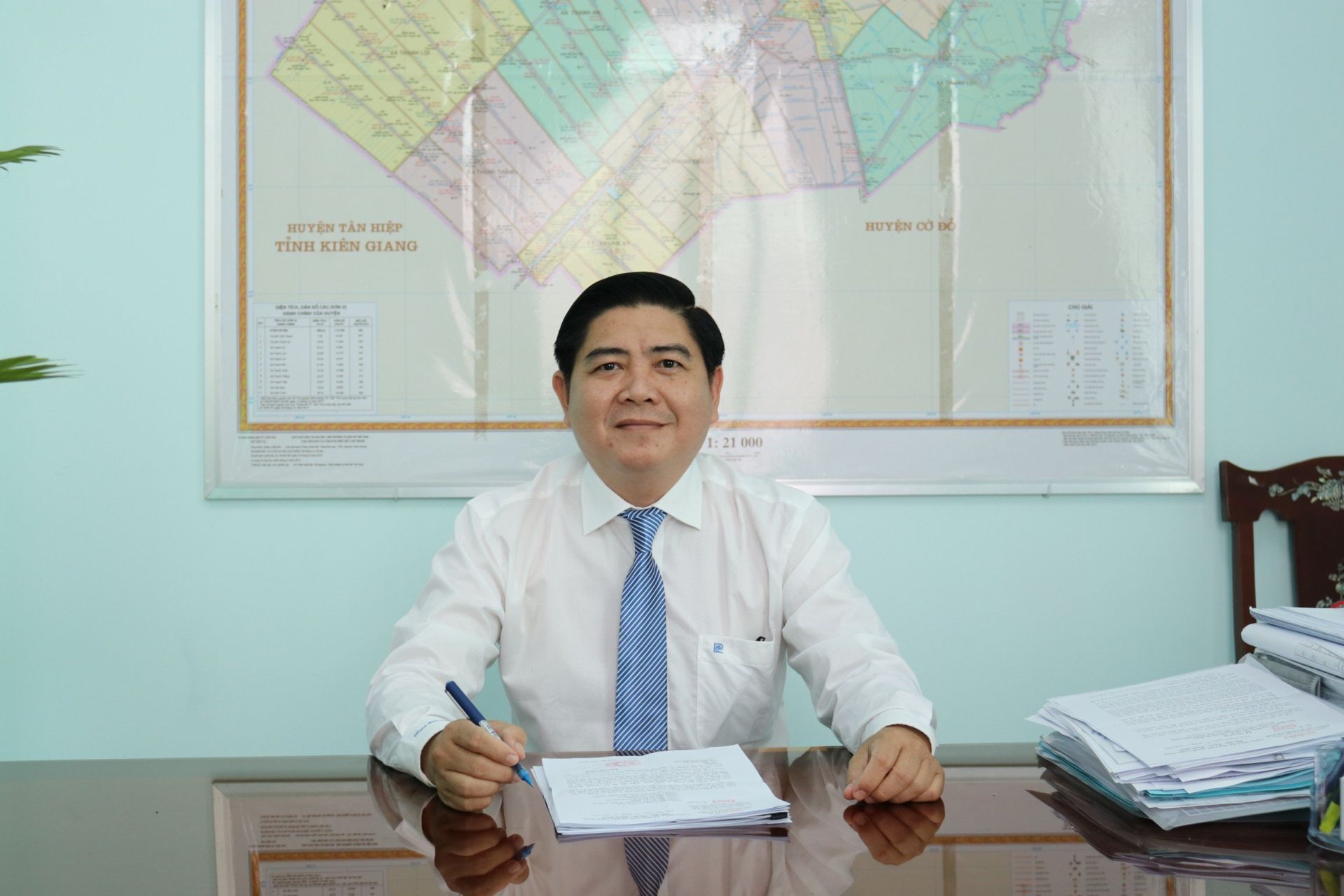 &amp;Ocirc;ng Đo&amp;agrave;n Quốc Sử - Chủ tịch UBND huyện Vĩnh Thạnh.