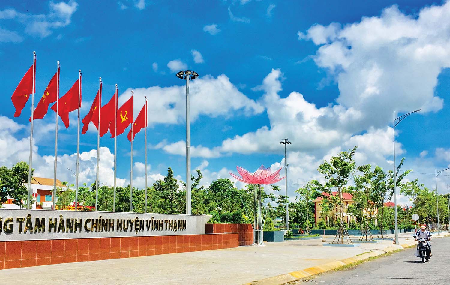 Một g&amp;oacute;c Trung t&amp;acirc;m h&amp;agrave;nh ch&amp;iacute;nh huyện Vĩnh Thạnh. Ảnh, Huy Tự