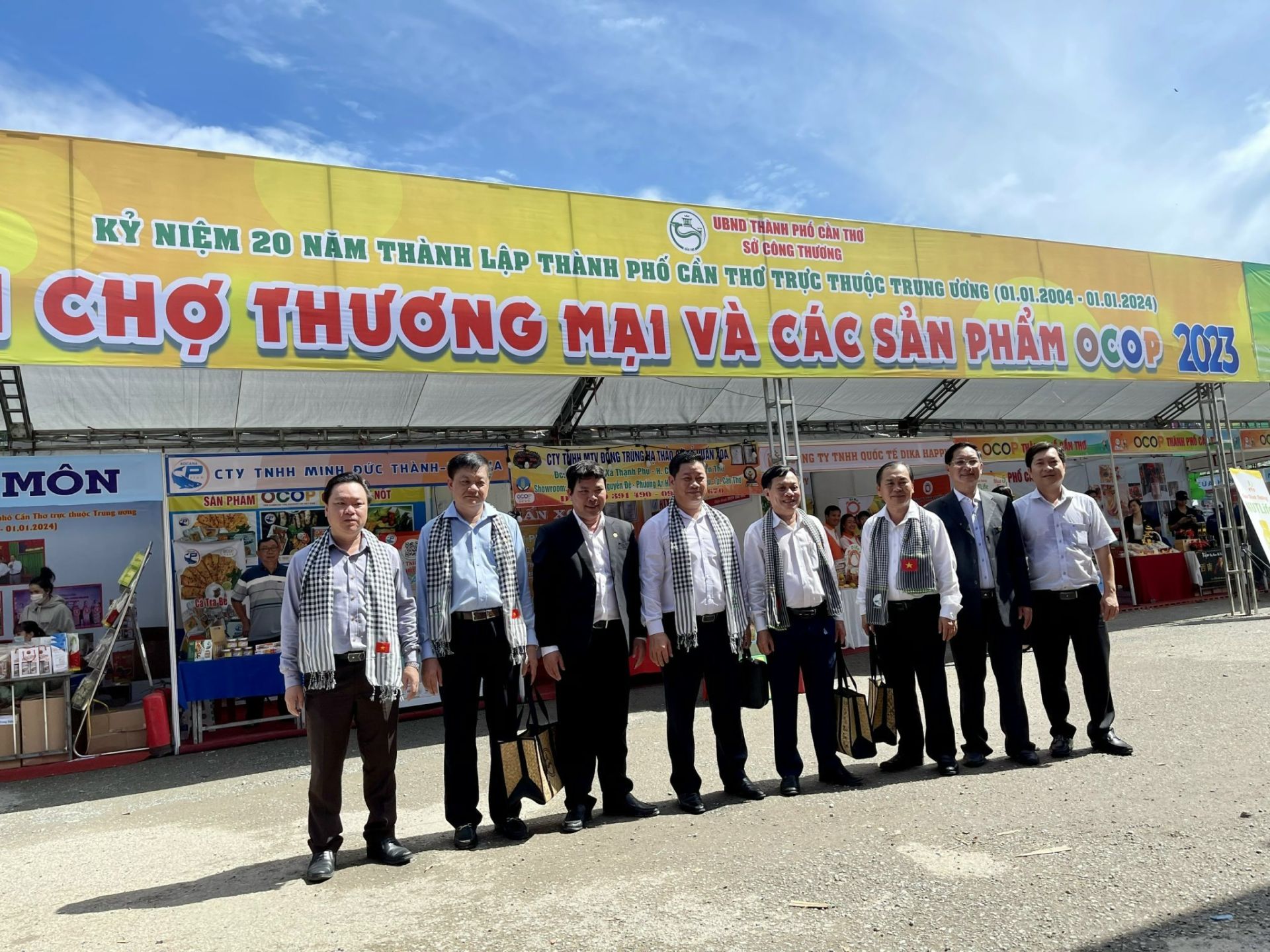 Ng&amp;agrave;nh C&amp;ocirc;ng thương Cần Thơ tổ chức c&amp;aacute;c hoạt động X&amp;uacute;c tiến Thương mại năm 2023, ch&amp;agrave;o mừng &amp;ldquo;Kỷ niệm 20 năm th&amp;agrave;nh phố Cần Thơ trực thuộc Trung ương&amp;rdquo;