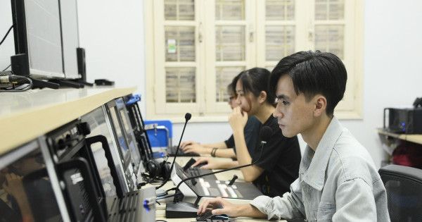 Hết tháng 11, doanh thu ngành thông tin truyền thông tăng 12% so với cùng kỳ