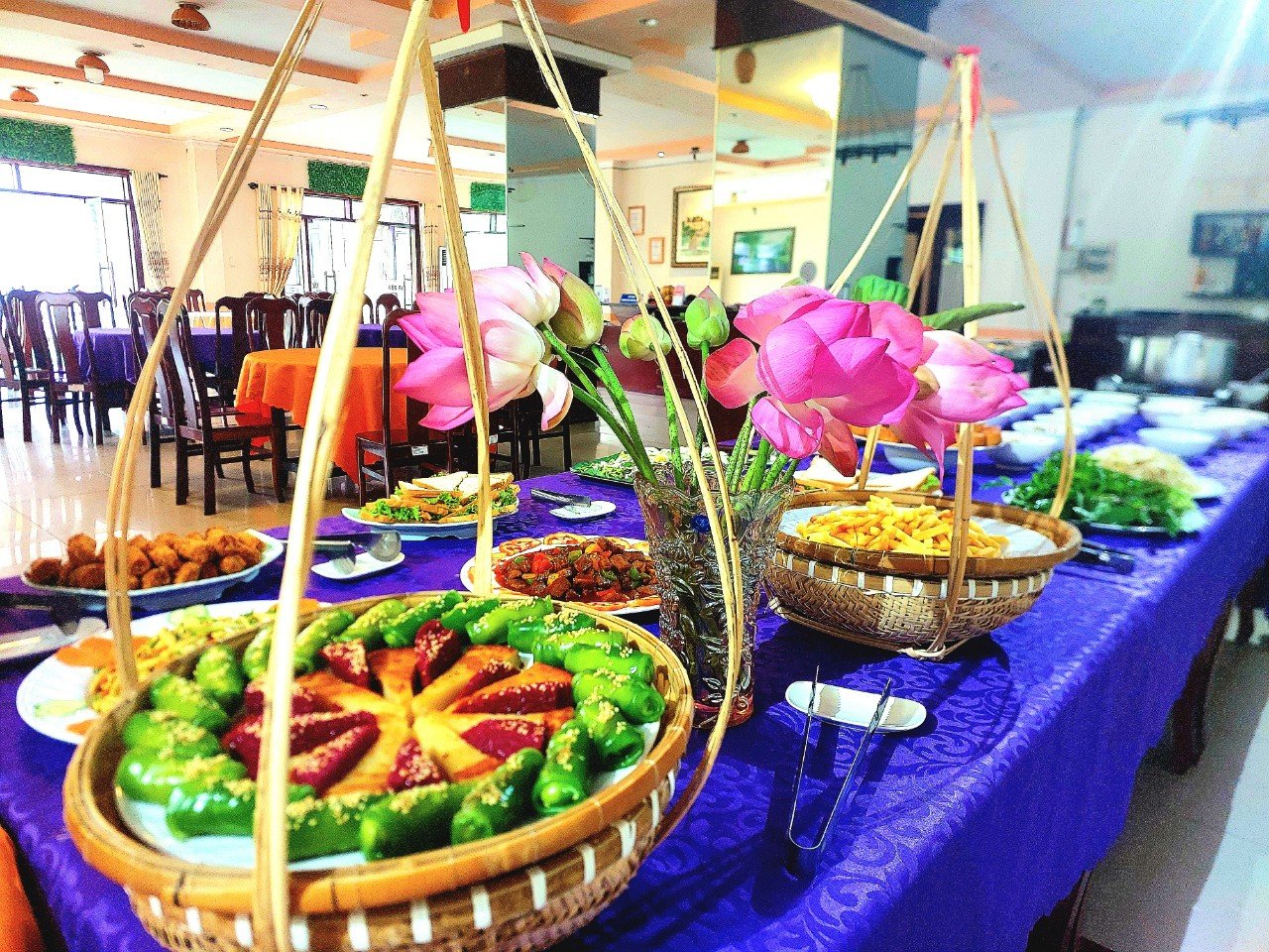 M&amp;oacute;n ăn đặc sắc của v&amp;ugrave;ng miền  qu&amp;ecirc; s&amp;ocirc;ng  nước, khi  kh&amp;aacute;ch  h&amp;agrave;ng  trải  nghiệm  c&amp;ugrave;ng  tour  du  lịch  của  Cty Sunshine Mekong