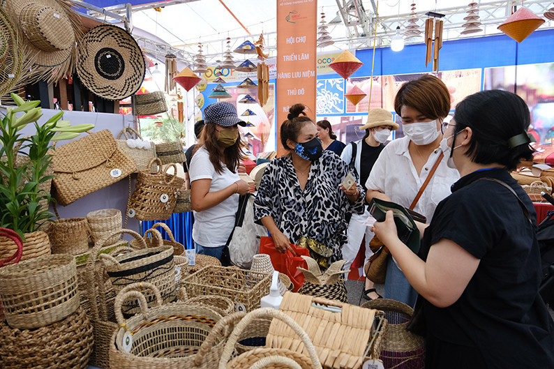 Vận động người Việt Nam ở nước ngo&amp;agrave;i tin d&amp;ugrave;ng, quảng b&amp;aacute; cho h&amp;agrave;ng Việt