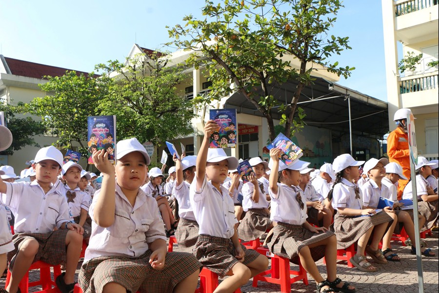 Điện lực Hà Tĩnh linh hoạt, sáng tạo tuyên truyền tiết kiệm điện