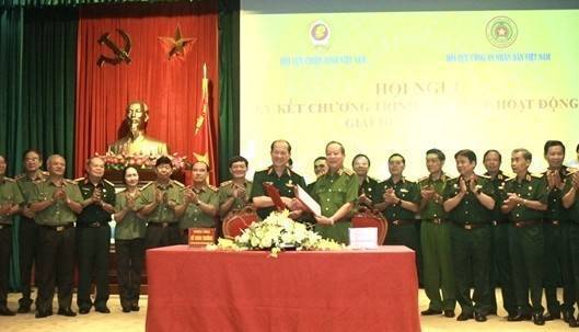 Hội Cựu chiến binh Việt Nam và Hội Cựu CAND Việt Nam ký kết chương trình phối hợp