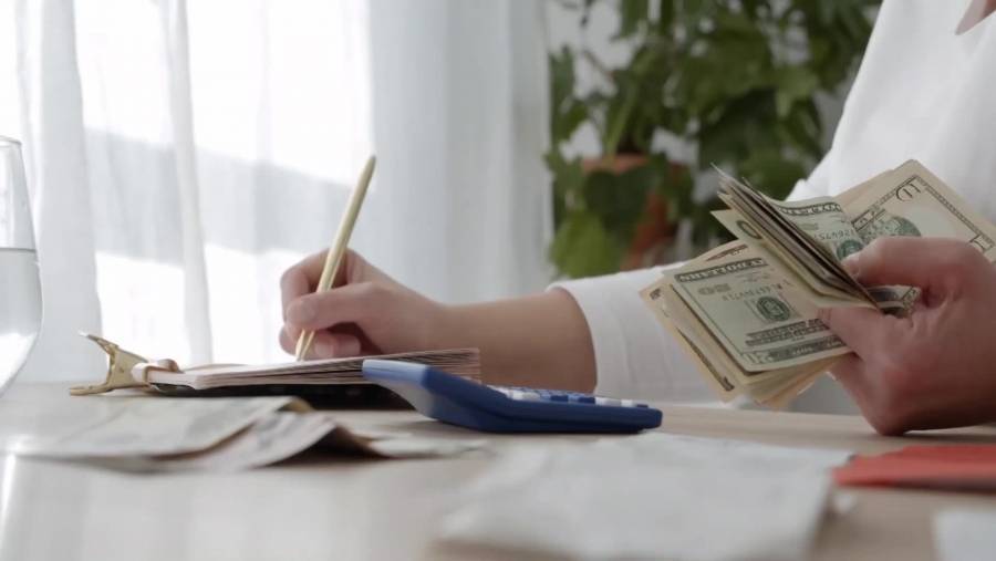 Cách triệu phú Mỹ dạy con quản lý tài chính