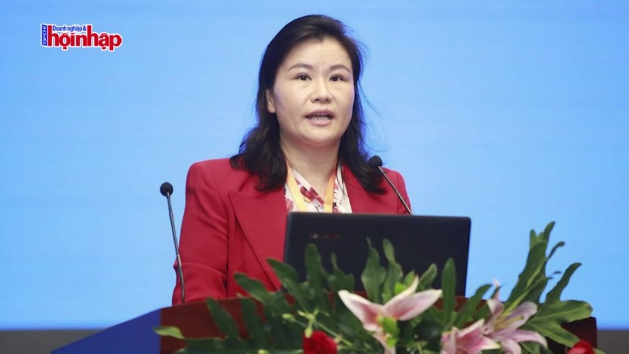 Hành trình vượt khó xây mộng lớn của nữ tỷ phú Chu Quần Phi