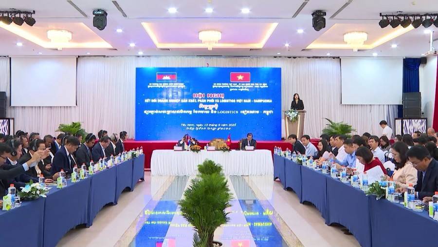 Kết nối doanh nghiệp sản xuất, phân phối và logistics Việt Nam - Campuchia