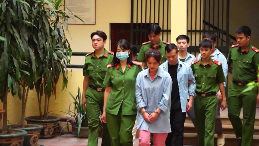 Buôn lậu thuốc lá điện tử ngày càng tinh vi